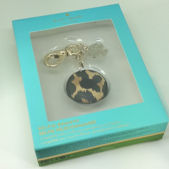kate spade Accessories - 🔥kate spade Selfie Remote Keychain